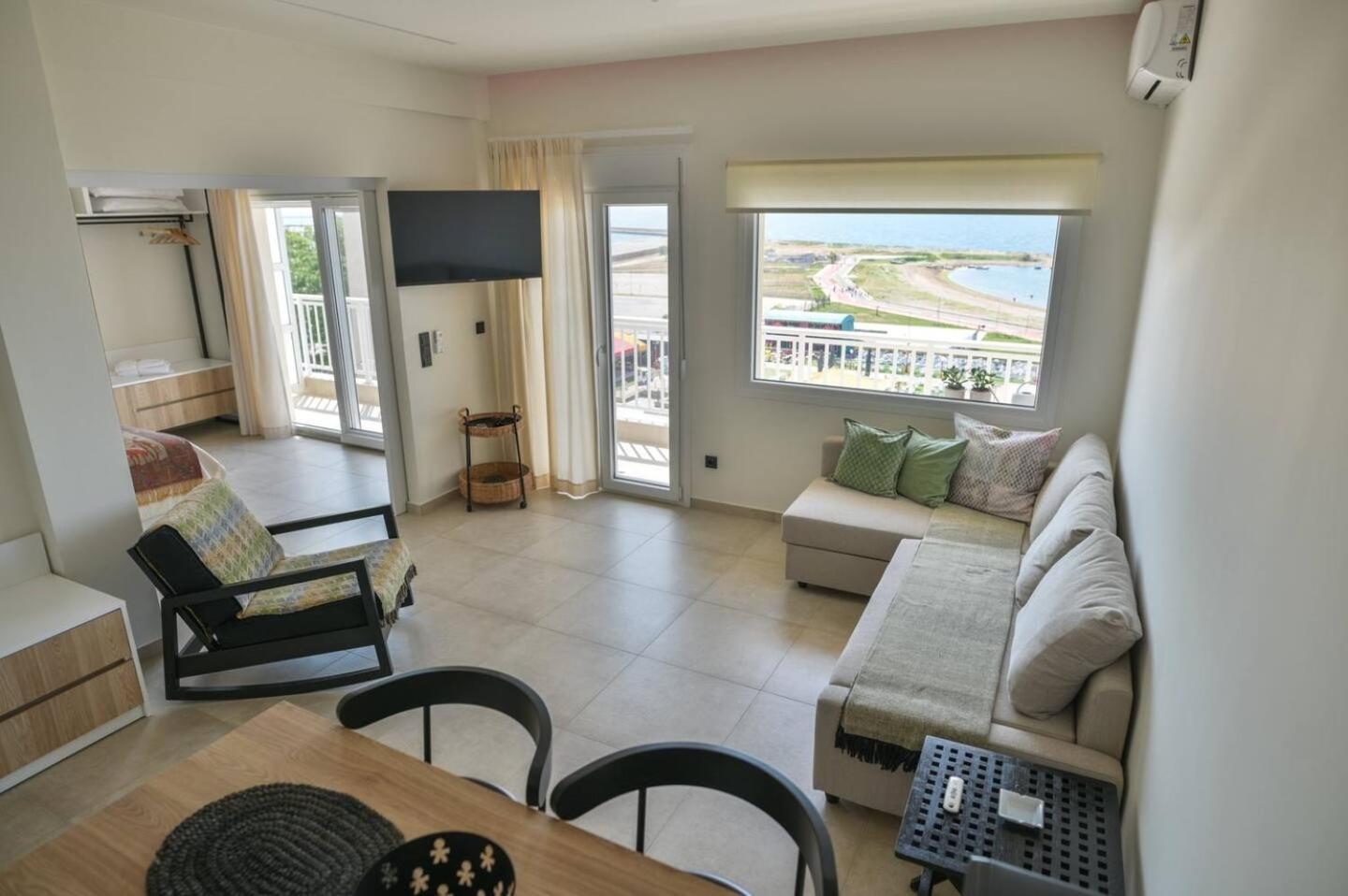 Lighthouse Apartments Alexandroupolis Buitenkant foto